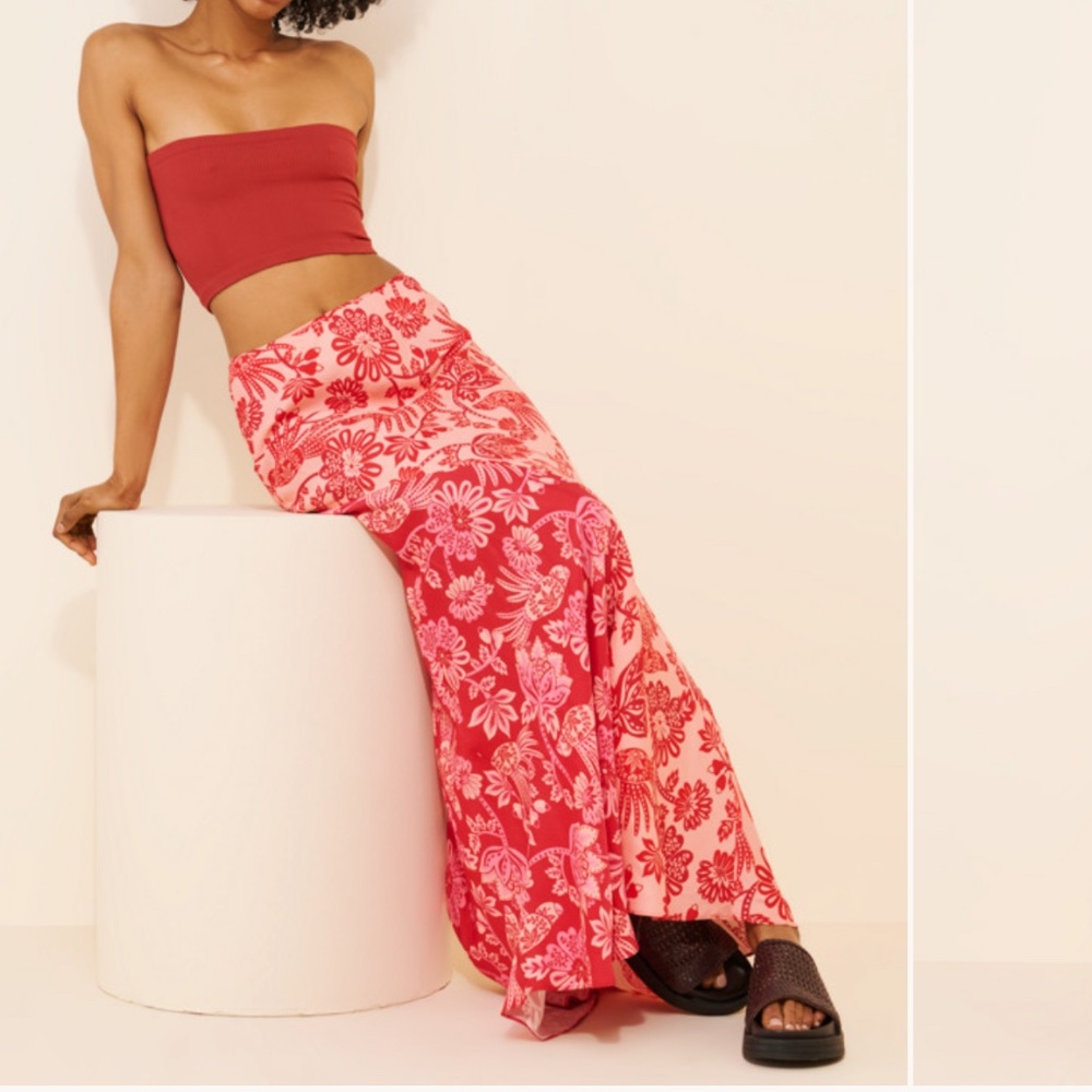 FARM Rio “Flowerful Birds” Maxi Skirt – Size Small